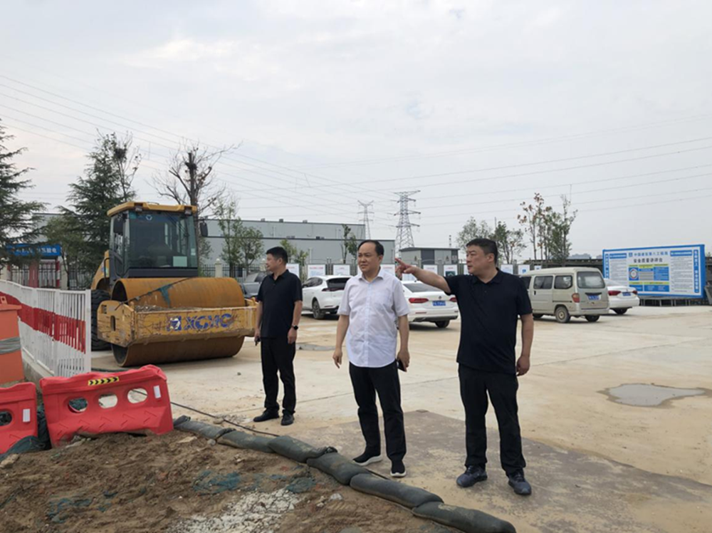乐鱼网页版登录入口-乐鱼(中国)
党委委员、副总经理张岩到侯寨新镇区安置区调研项目建设工作